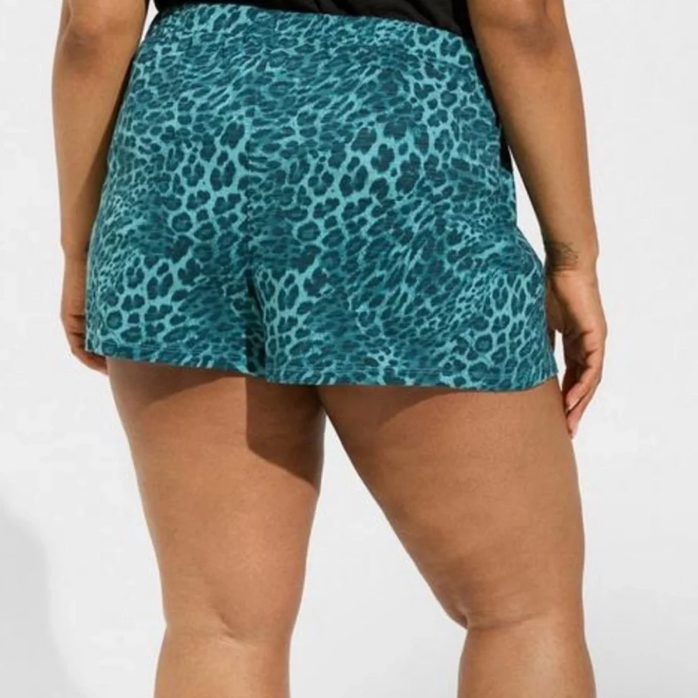 TORRID Sleep Teal Leopard Fare Print Turquoise Shorts women's size 2X (Torrid 2)